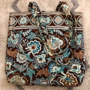 Vera Bradley blue quilted shoulder bag